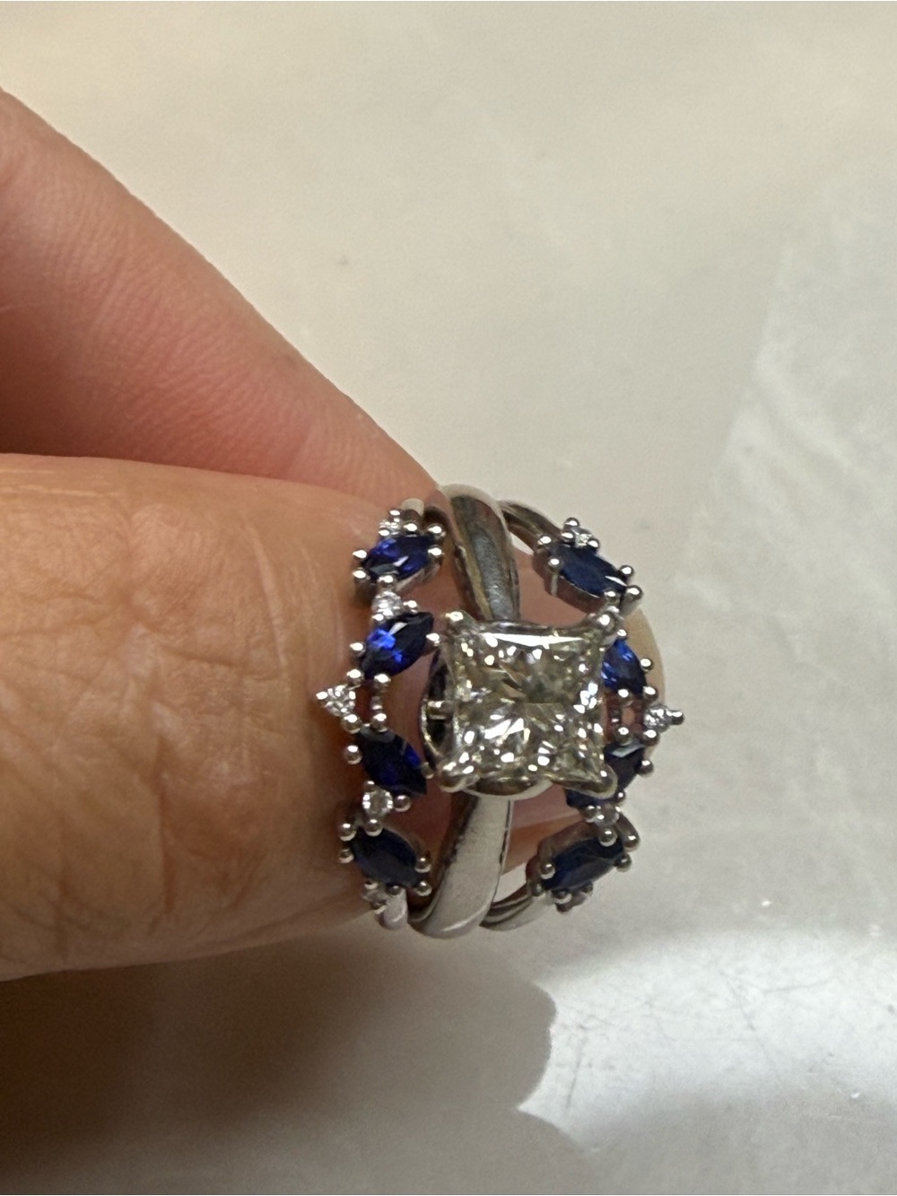 10k White Gold Rings - Picture 6 of 9